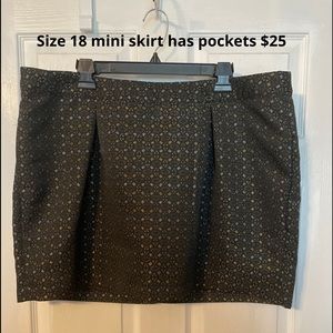 Shiny black gold and silver pleated mini skirt